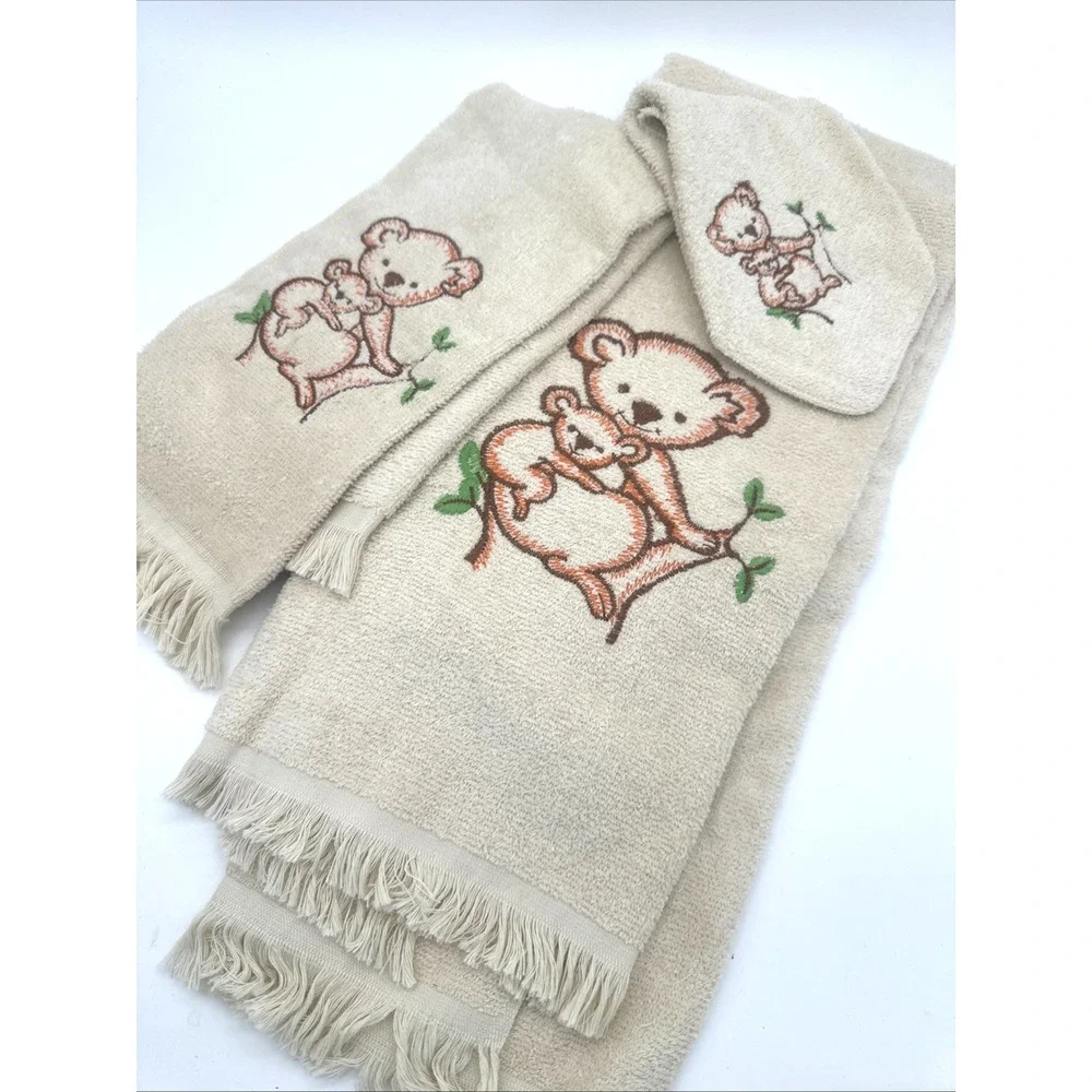 Vintage Aquarius By Zodiac Koalas 3 pc. Beige Towel Set MCM Retro USA